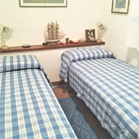 Casa Bahas Feriehus Golfo Aranci